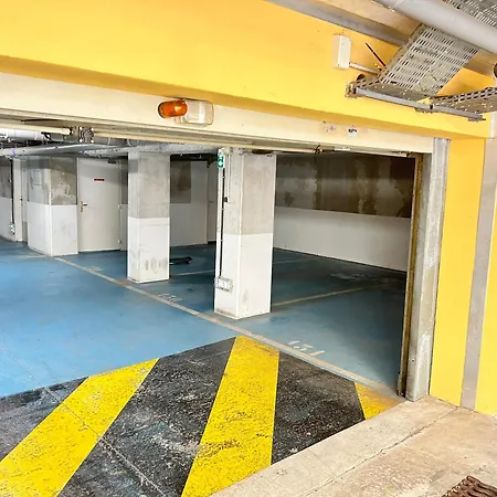 Vue 02 45m Et Parking Nice